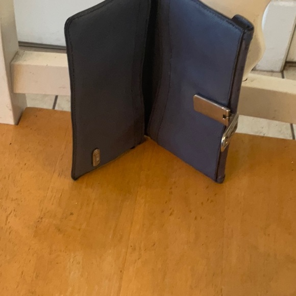 Fendi Vintage Trifold Wallet - Picture 4 of 9